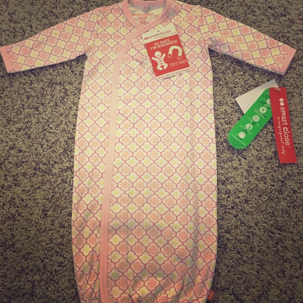 Newborn -3 month magnetic sleep sac. NWT